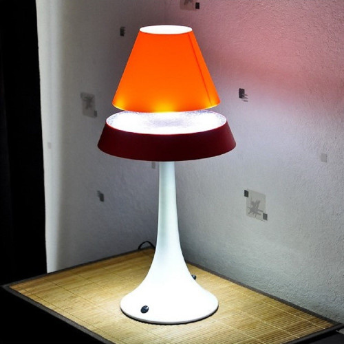 Lampe en lévitation...